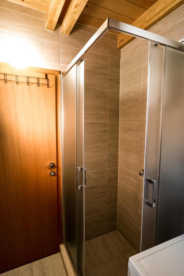 Hill View Chalets 자블야크 외부 사진
