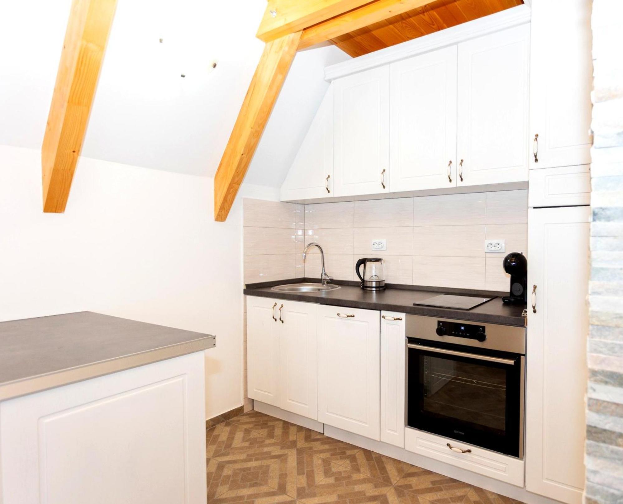 Hill View Chalets 자블야크 외부 사진