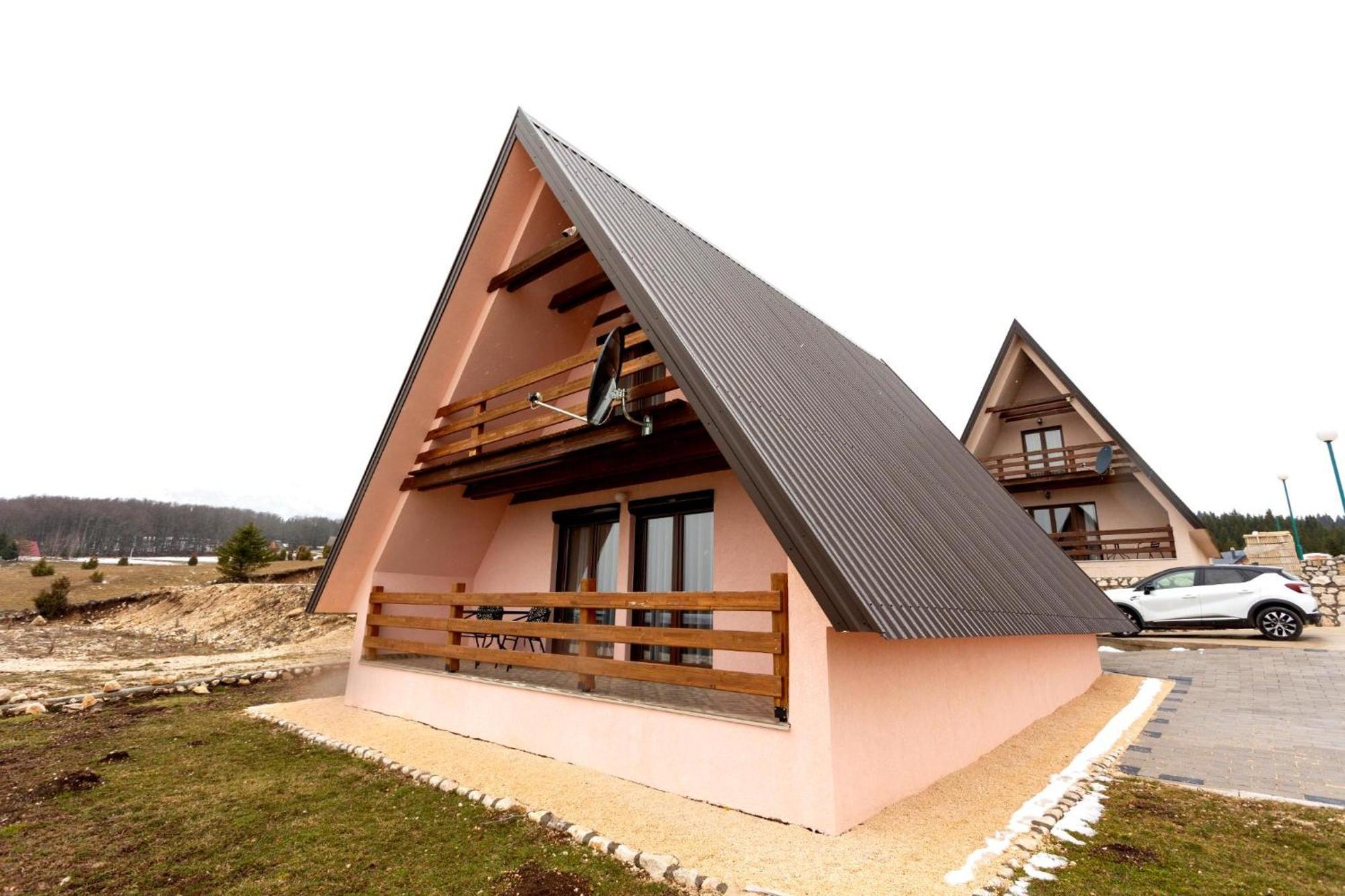 Hill View Chalets 자블야크 외부 사진