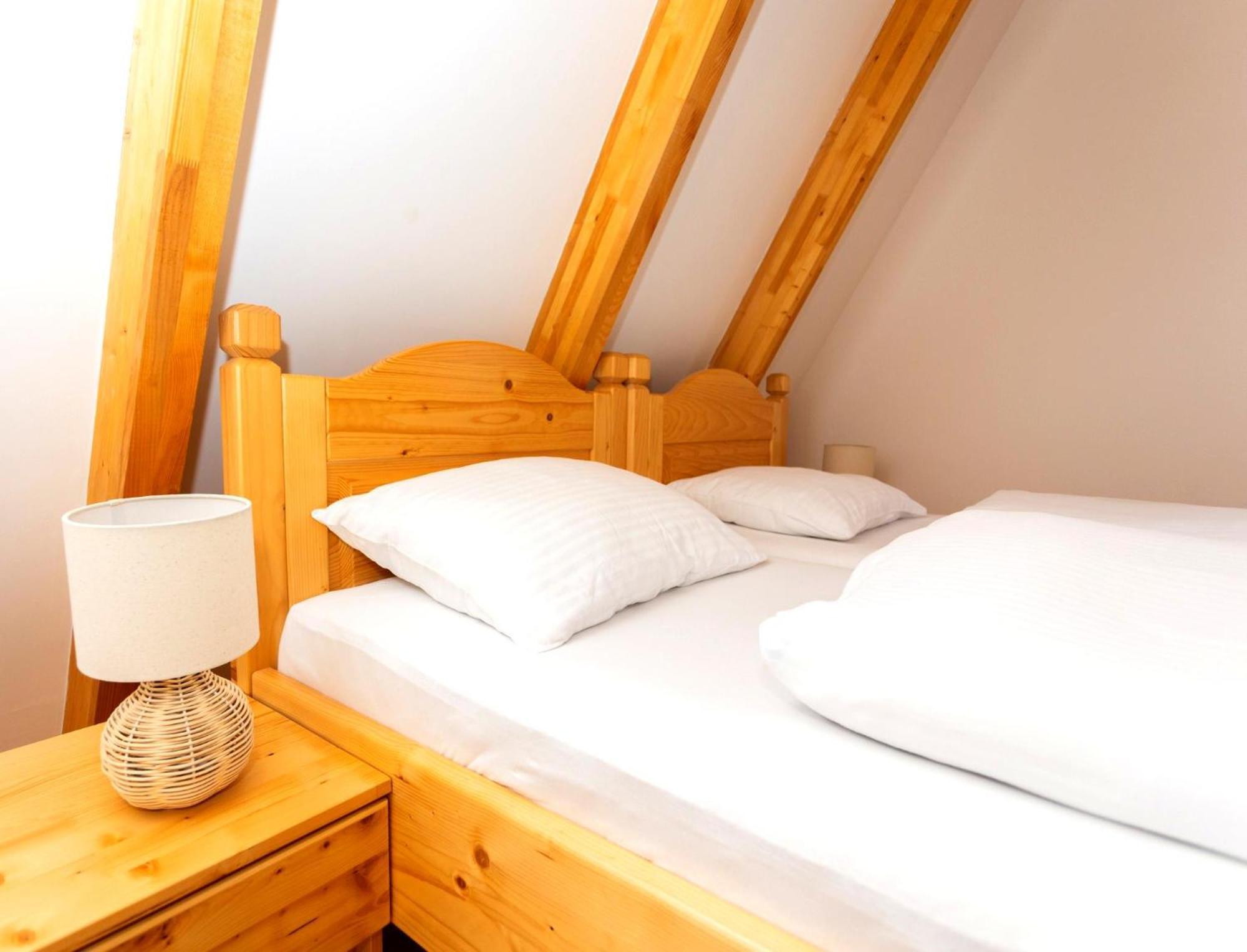 Hill View Chalets 자블야크 외부 사진