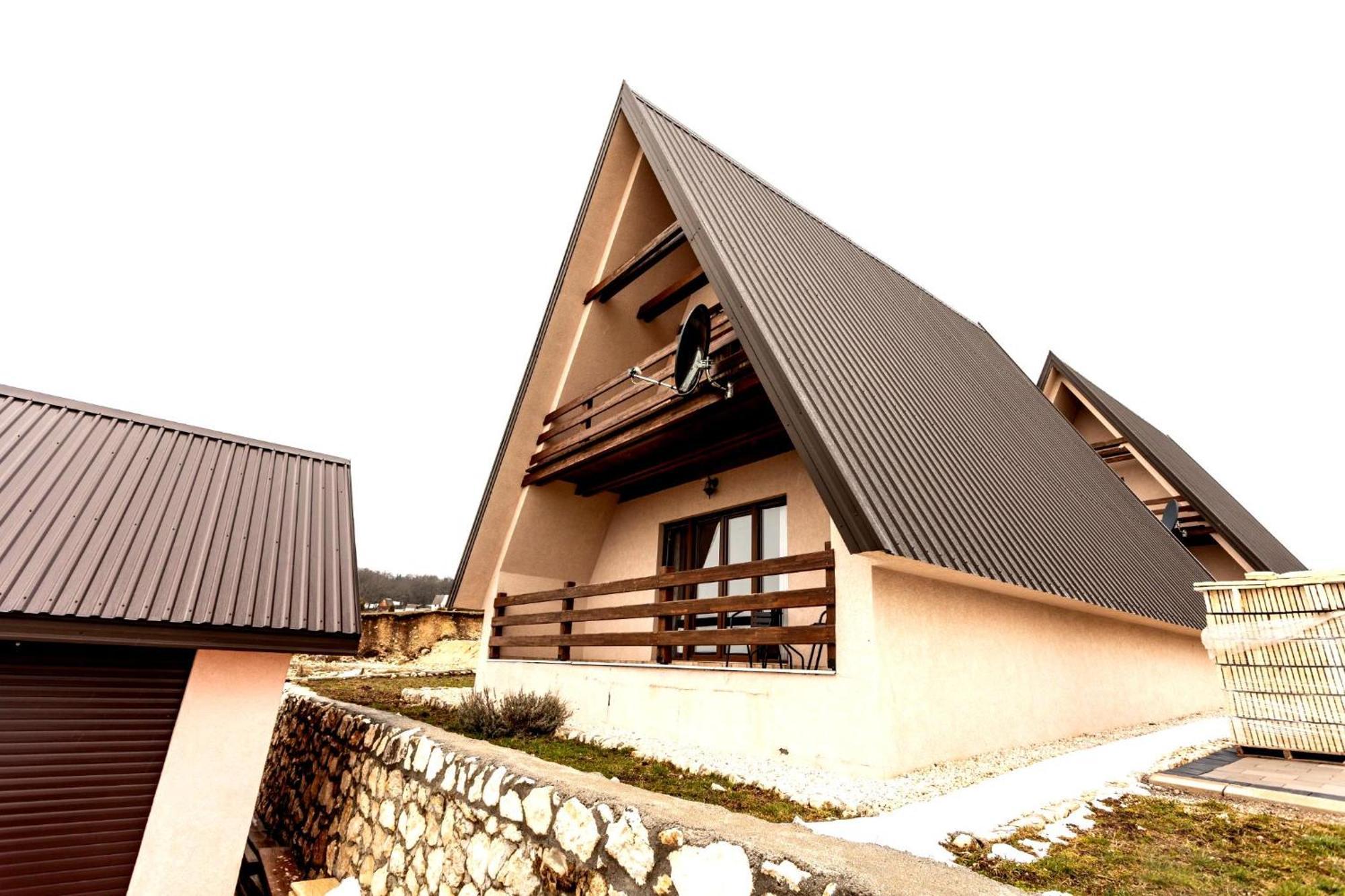 Hill View Chalets 자블야크 외부 사진