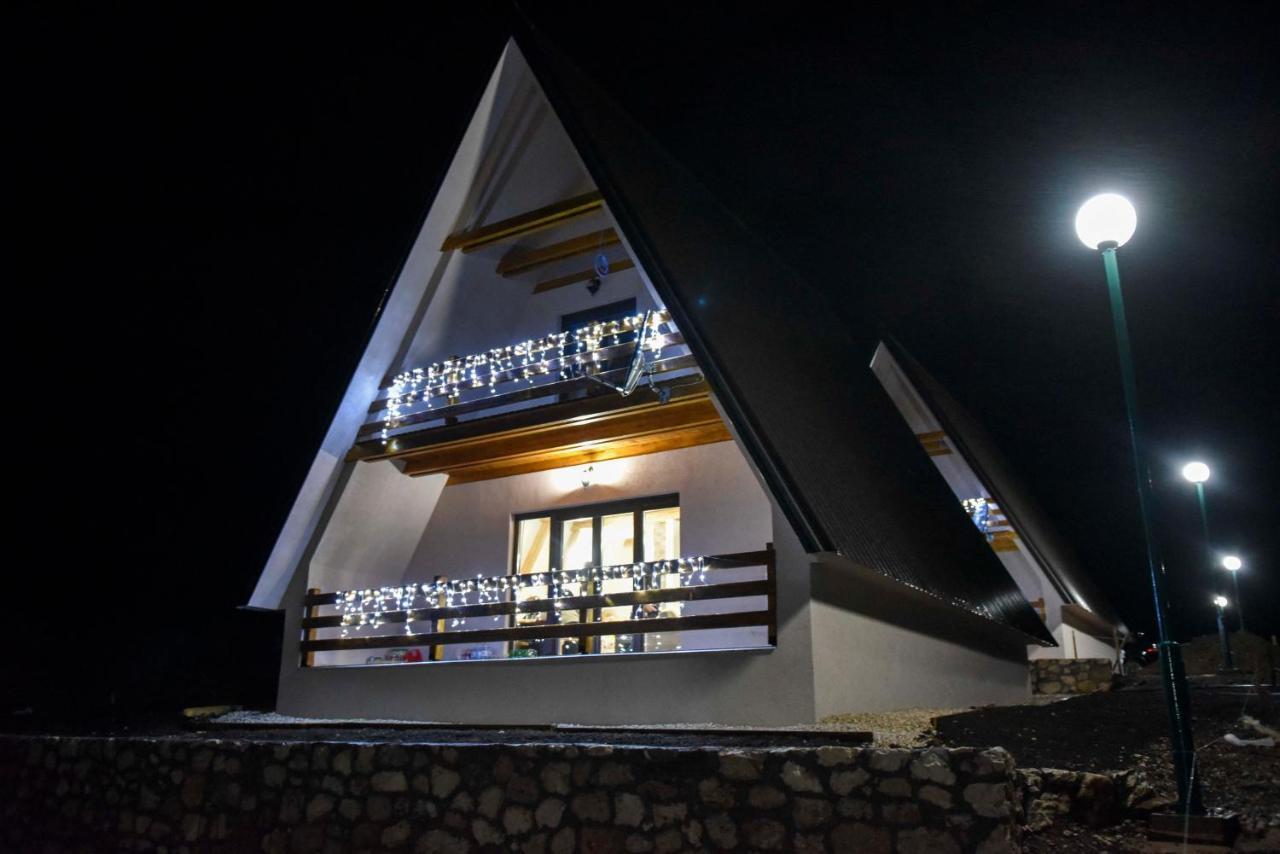 Hill View Chalets 자블야크 외부 사진